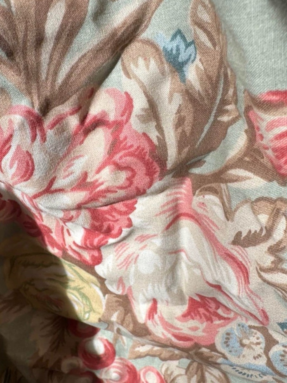 Almost new! Ralph Lauren full/queen size Charlotte dust ruffle and 2 shams